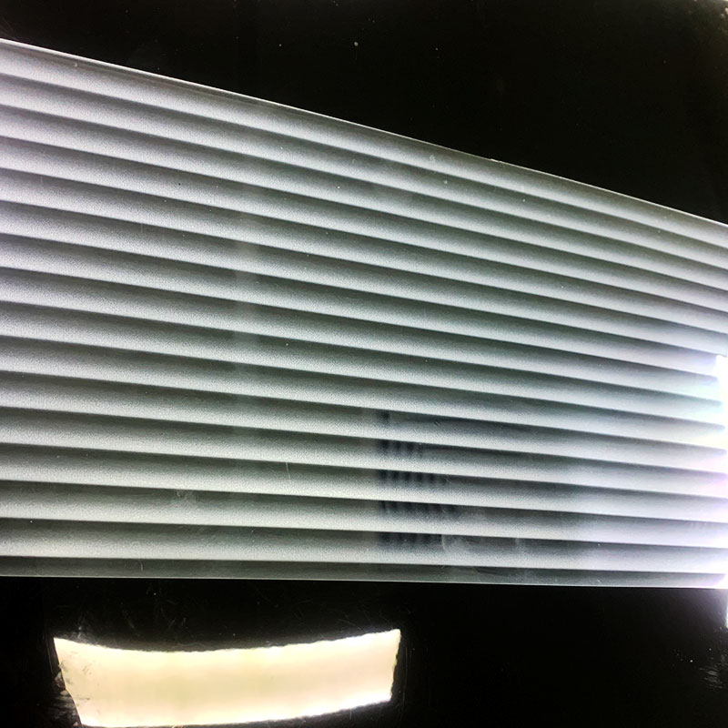 Pel&iacute;cula decorativa arquitect&oacute;nica para ventanas de l&iacute;nea horizontal